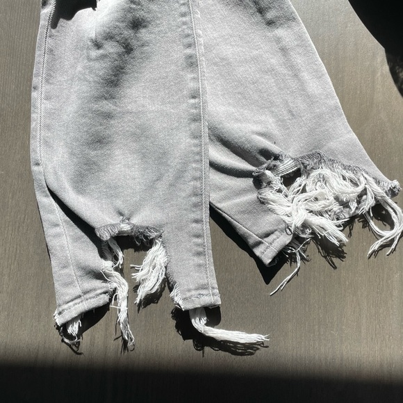 L’AGENCE High Line Skinny High Rise Jeans -Stone Grey Destruct Size 28-BRAND NEW - Picture 3 of 8